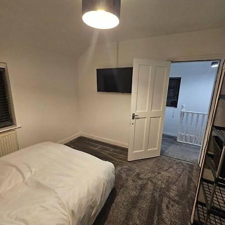 Quiet Family Home Tettenhall 外观 照片