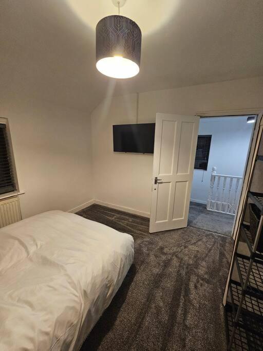 Quiet Family Home Tettenhall 外观 照片